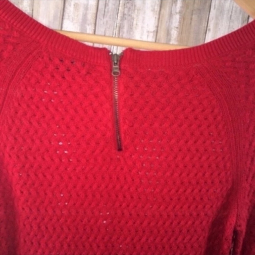 American Eagle Red Sweater Blouse - Picture 4 of 5